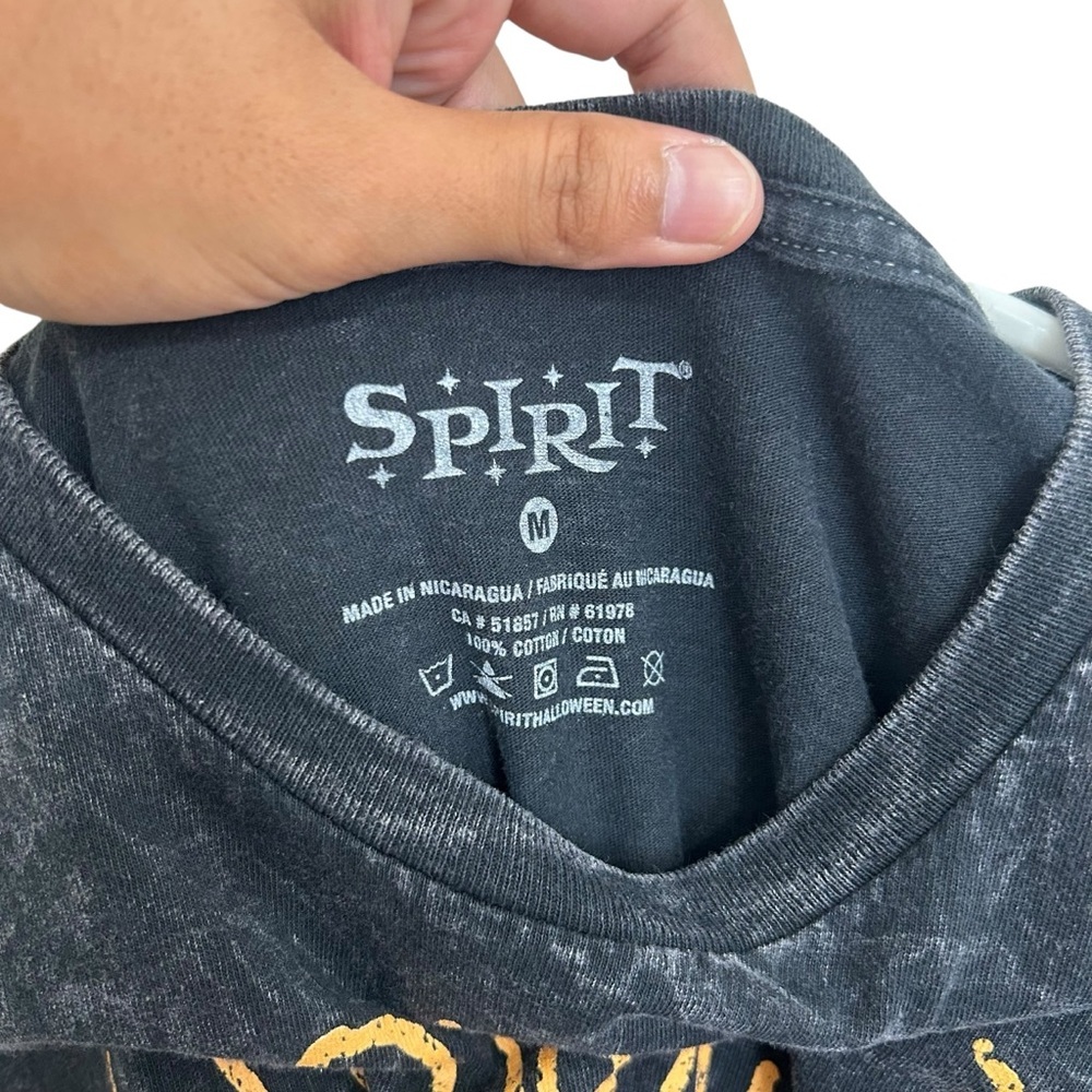 Spirit Halloween Gray T-Shirt Men’s Size Medium - Picture 3 of 3